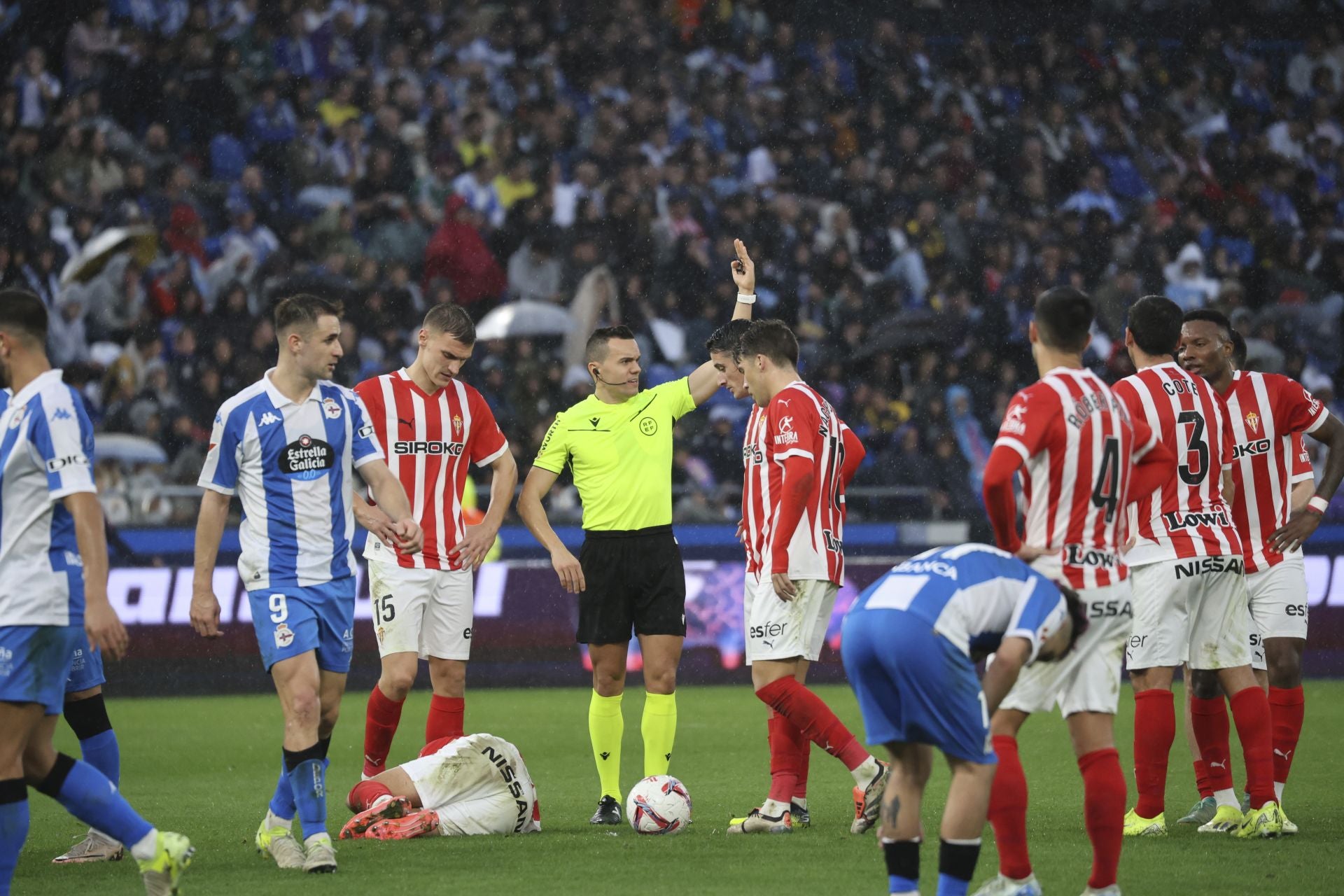 Las mejores imágenes del Deportivo de la Coruña - Sporting de Gijón