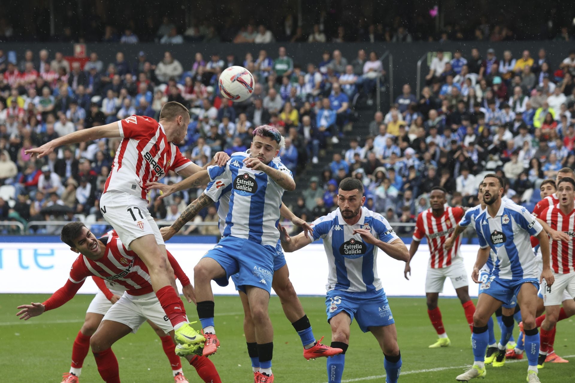 Las mejores imágenes del Deportivo de la Coruña - Sporting de Gijón