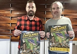 Sergio Valbuena, director del festival 'Fant Llanes', y Mario Novo, responsable de la Casa de Cultura del Valle de San Jorge de Nueva de Llanes.