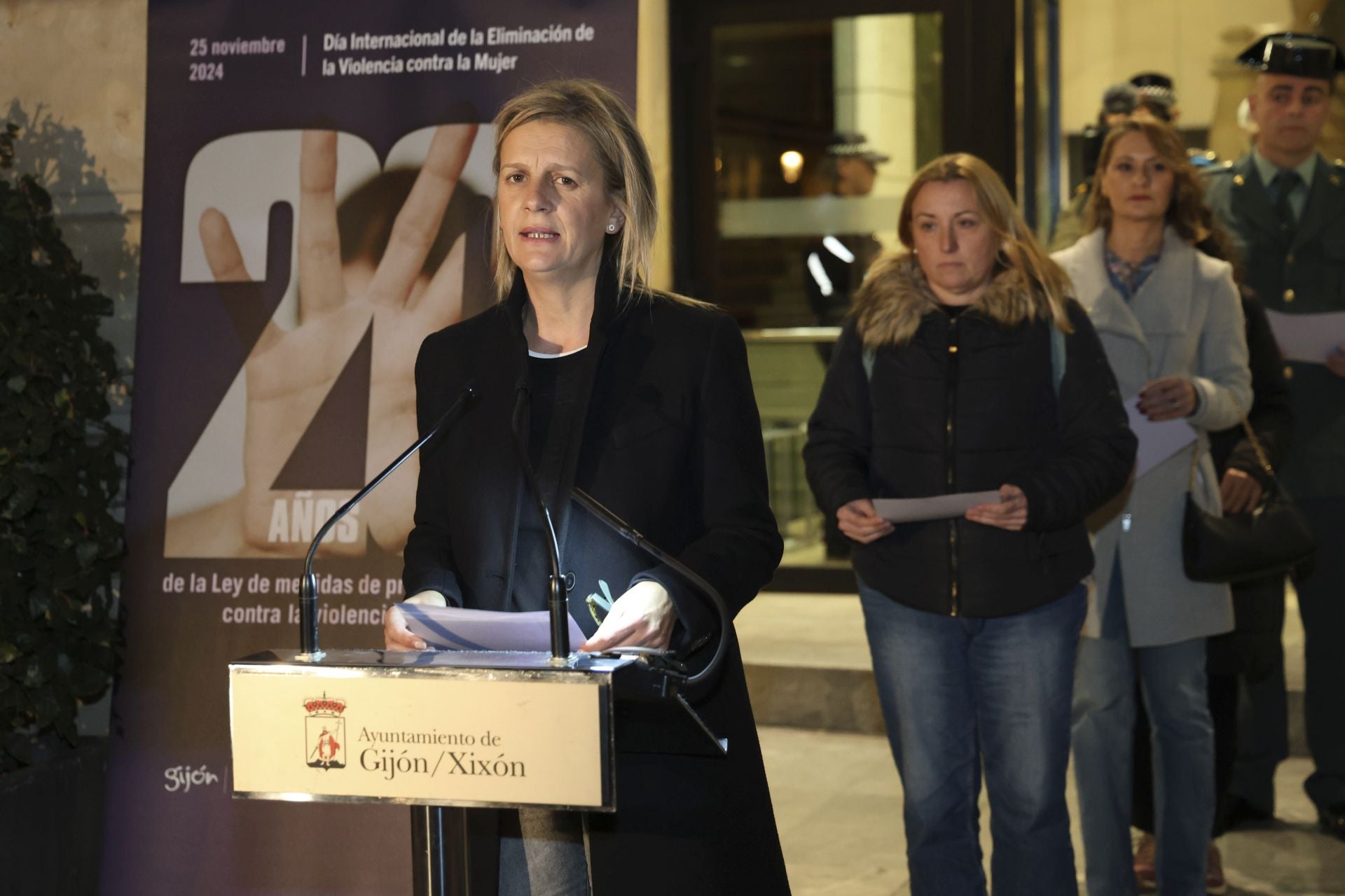 Gijón condena la violencia contra la mujer