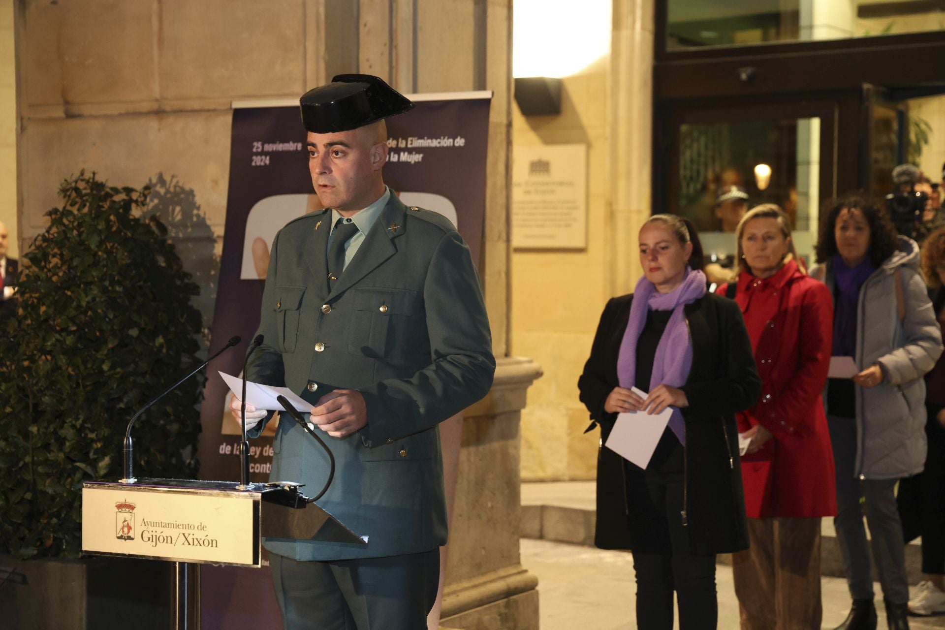 Gijón condena la violencia contra la mujer