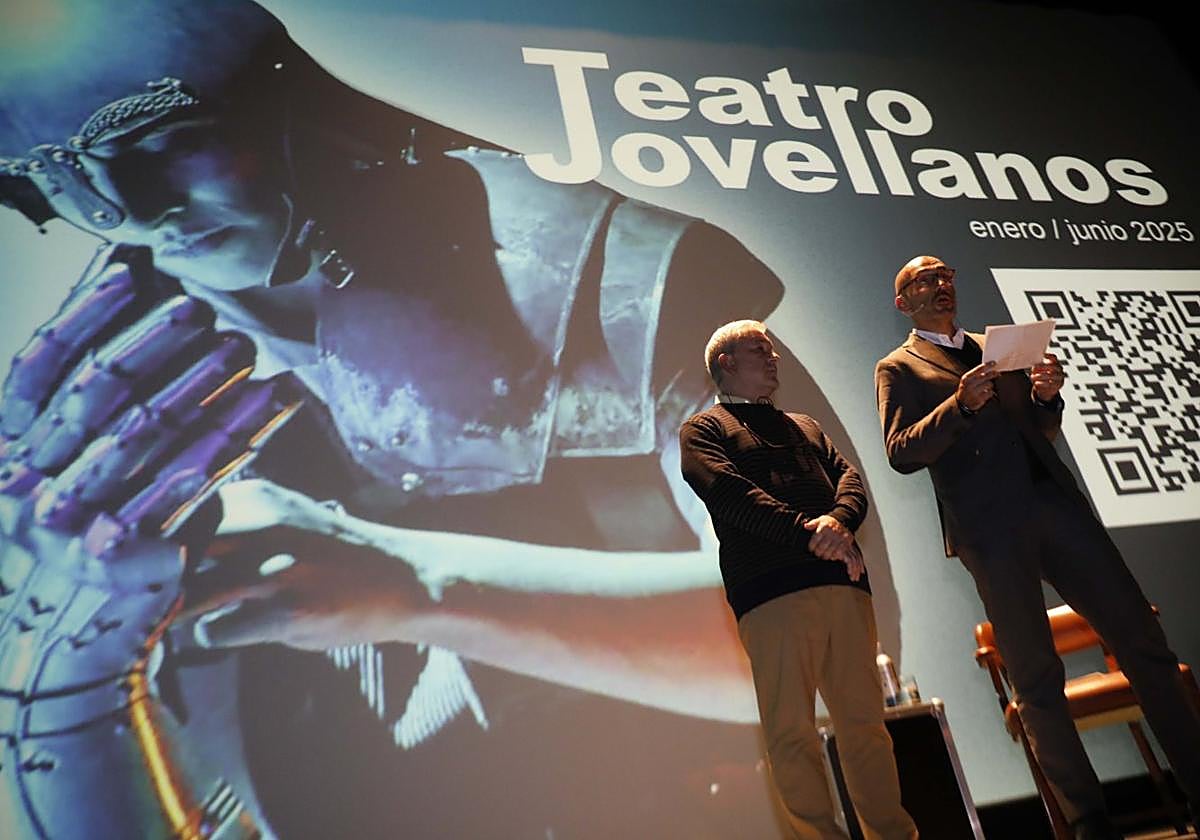 Antonio Criado y Óliver Suárez, durante la presentación del programa del Teatro Jovellanos de Gijón para el primer semestre del año.