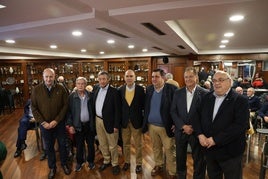 Por la izquierda, Miguel Gallo, Lisardo Argüelles, José Perurena, Joaquín Miranda, Pelayo Barcia, Francisco Baragaño y Alberto Estrada.