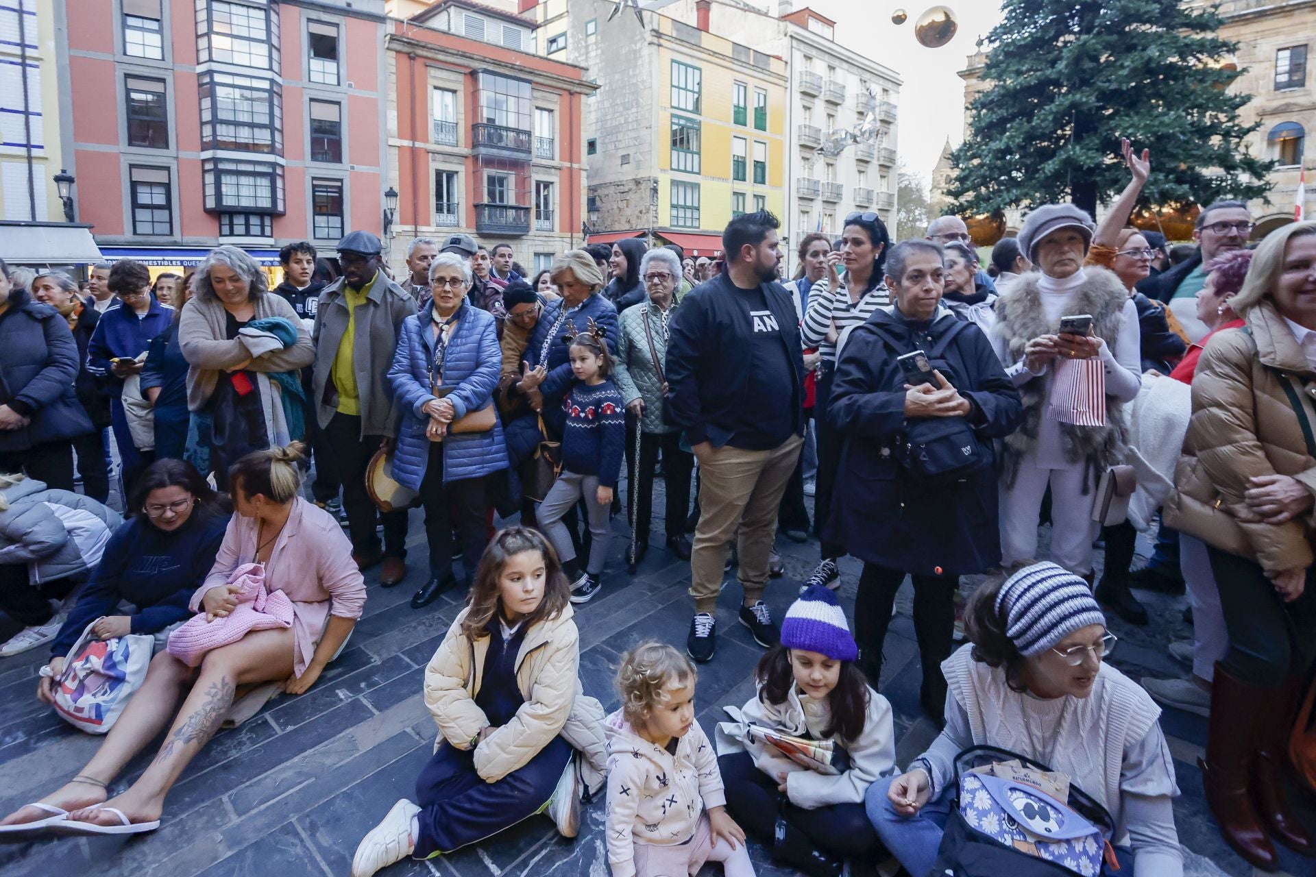 Gijón recibe la Navidad más luminosa