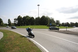 Luis Oliver. El Gobierno del Principado reserva sendas partidas de 2,17 millones y 43.168 euros para la remodelación de la glorieta de Luis Oliver, llamada a mejorar de una vez por todas los problemas de movilidad en la zona.