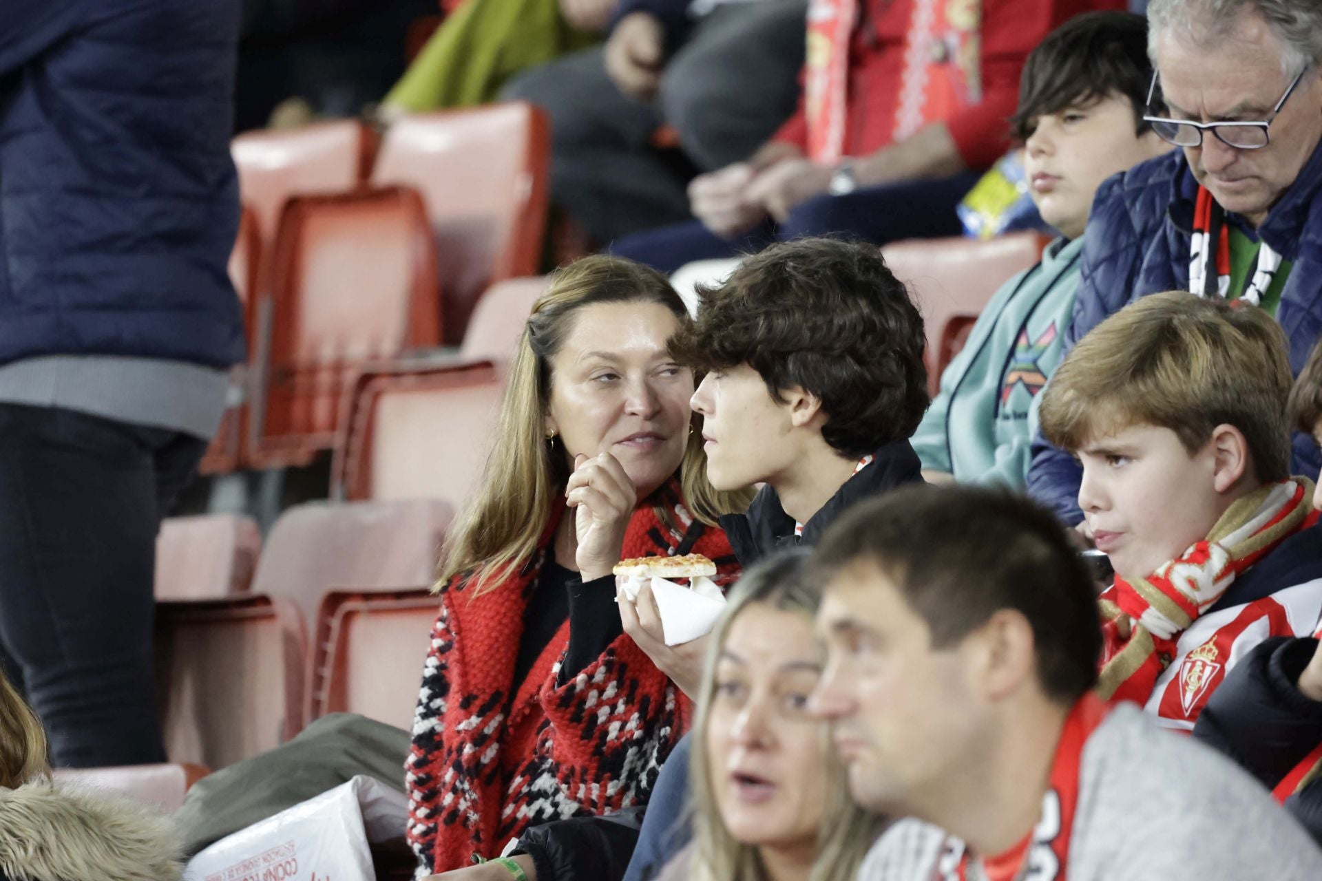 ¿Estuviste en el Sporting de Gijón - Córdoba? ¡Búscate!