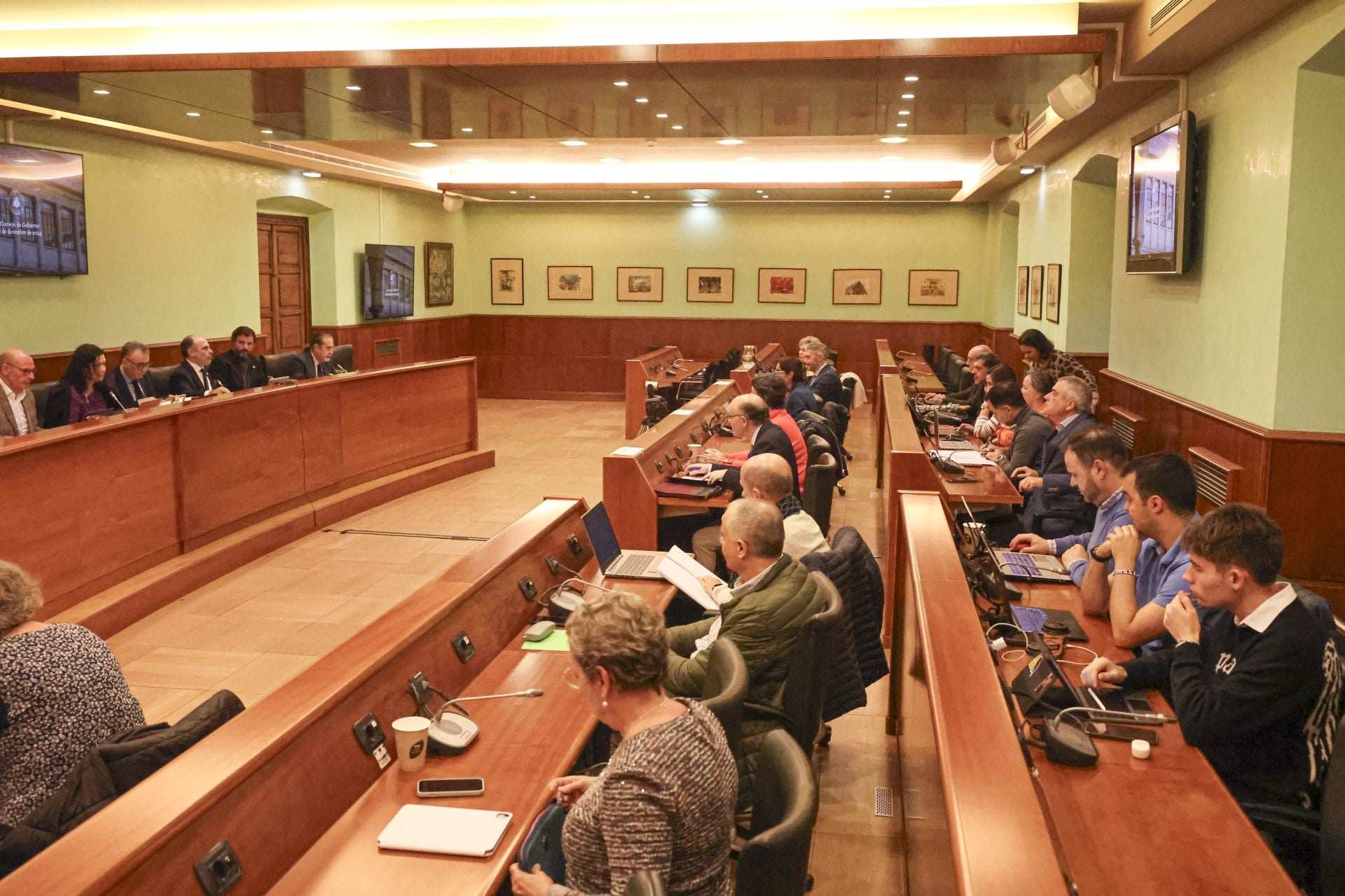 El Consejo de Gobierno de la Universidad de Oviedo.