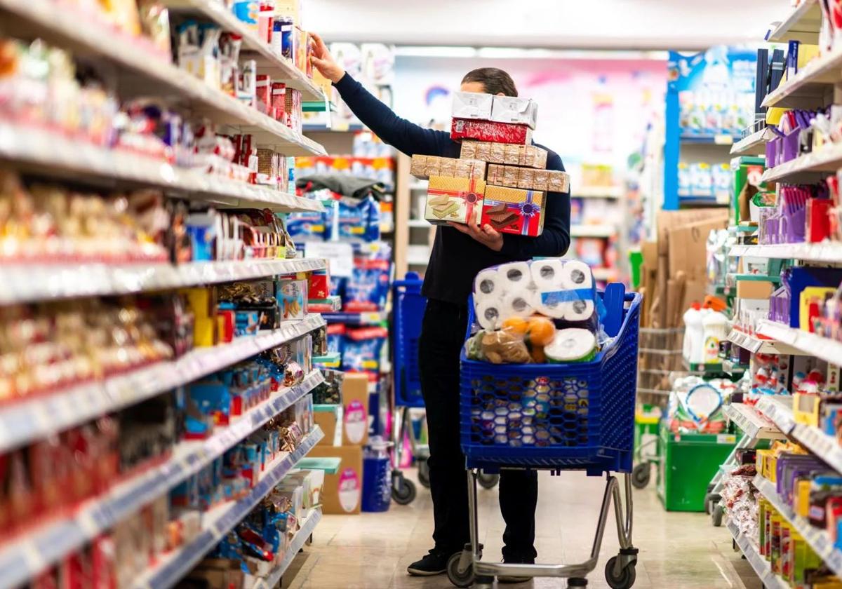 Horarios de apertura de los supermercados del puente de la Constitución.