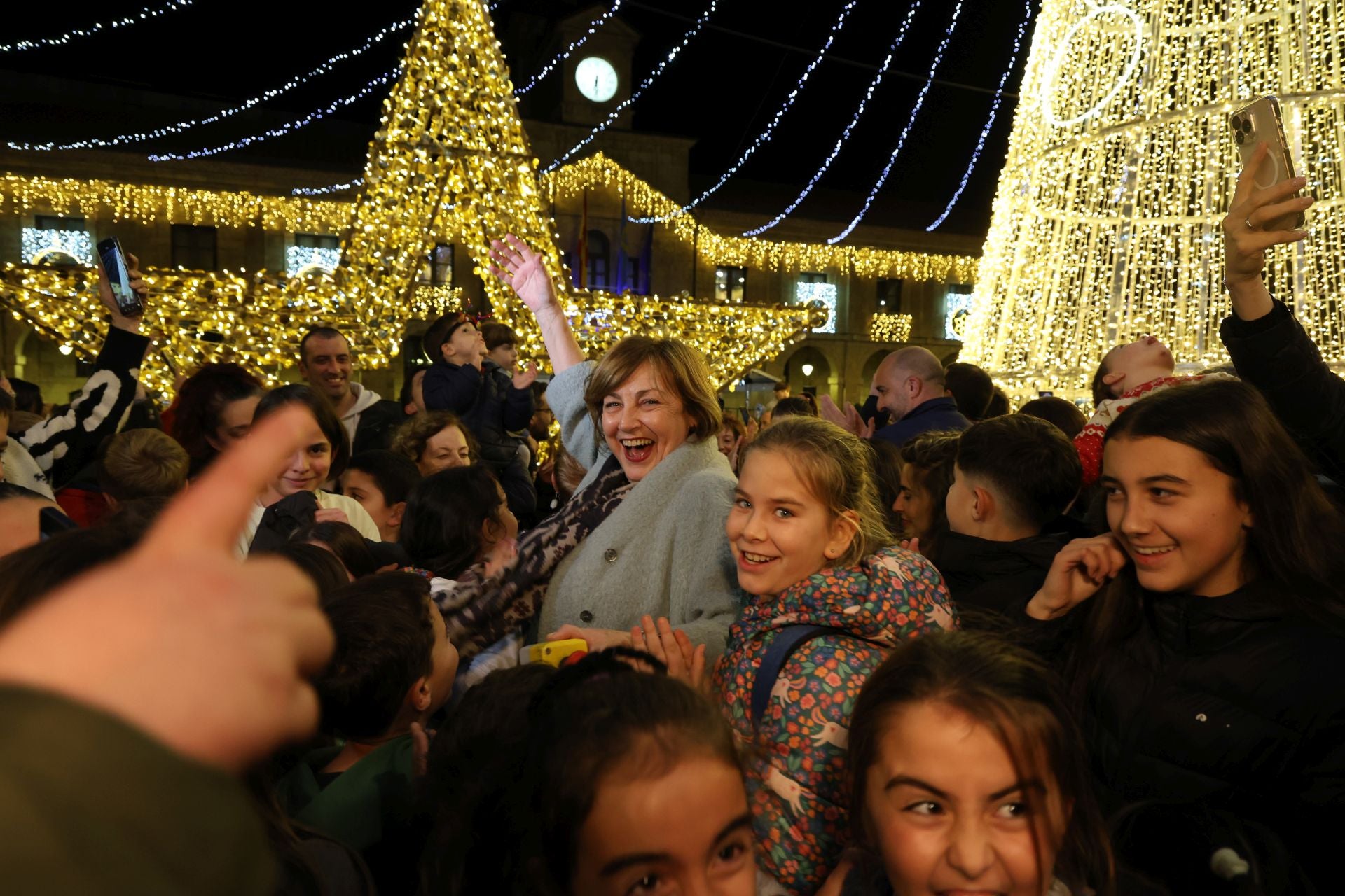 Las luces de Navidad de Avilés, en imágenes