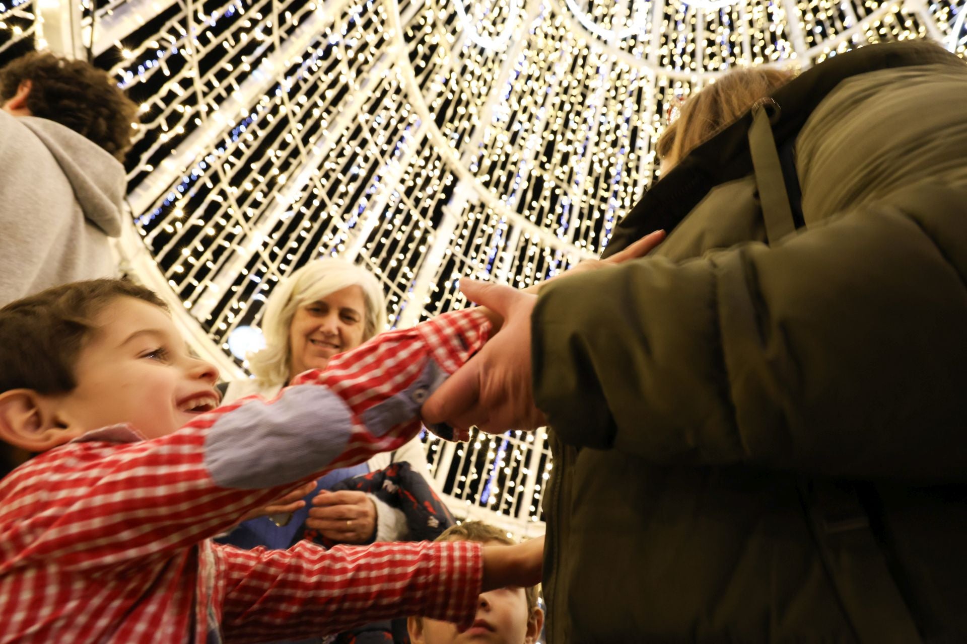 Las luces de Navidad de Avilés, en imágenes