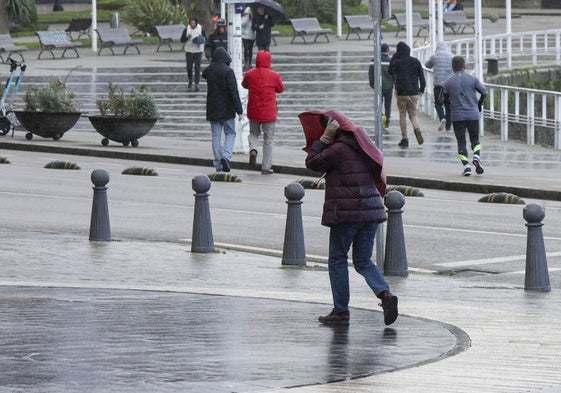 Vientos de invierno en Asturias: vendaval en la antesala a las nevadas