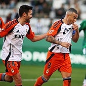 Cazorla, el jugador más veterano en marcar con la camiseta del Real Oviedo