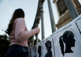 El abogado de la familia del menor, Jonathan Fernández Reduello, en su despacho