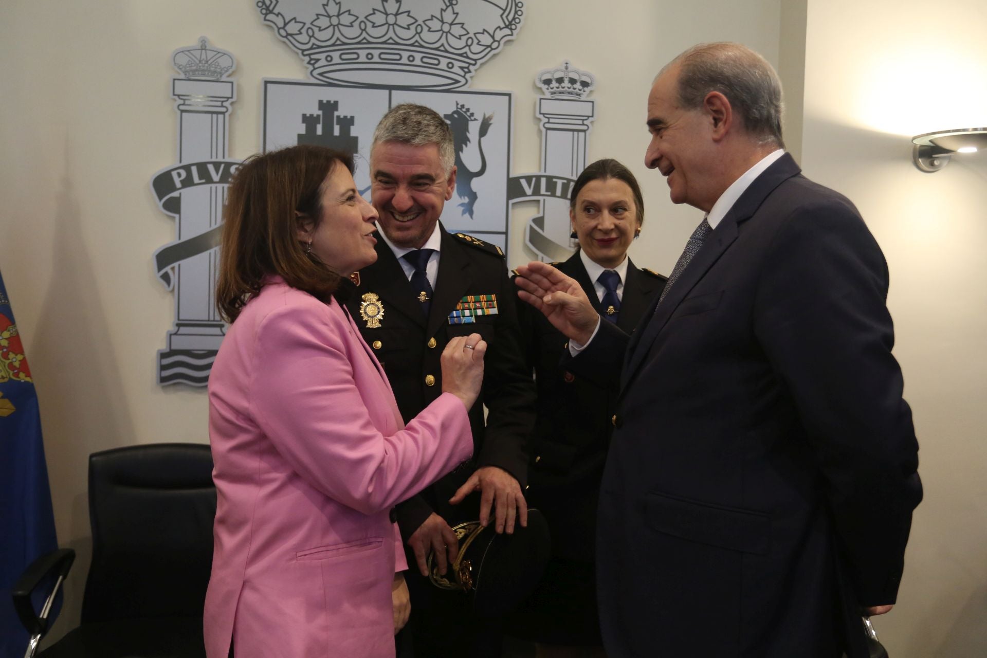 El nuevo jefe superior de la Policía Nacional de Asturias jura su cargo