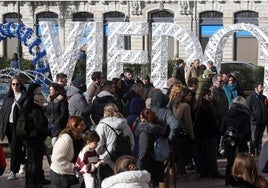 Las letronas de Oviedo, en la plaza de la Escandalera de Oviedo.