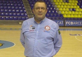 Alberto Piedra, durante su etapa como delegado del Gijón Jovellanos, en el Palau Blaugrana.