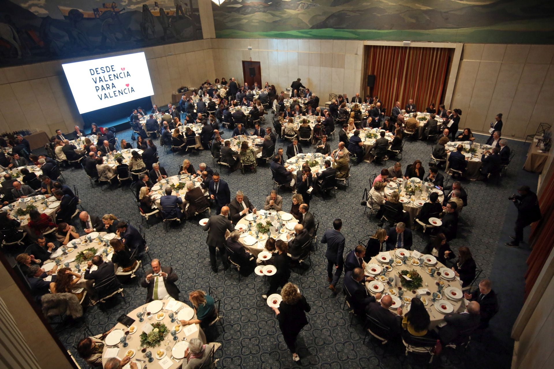 La cena solidaria &#039;Desde Asturias para Valencia&#039;, en imágenes