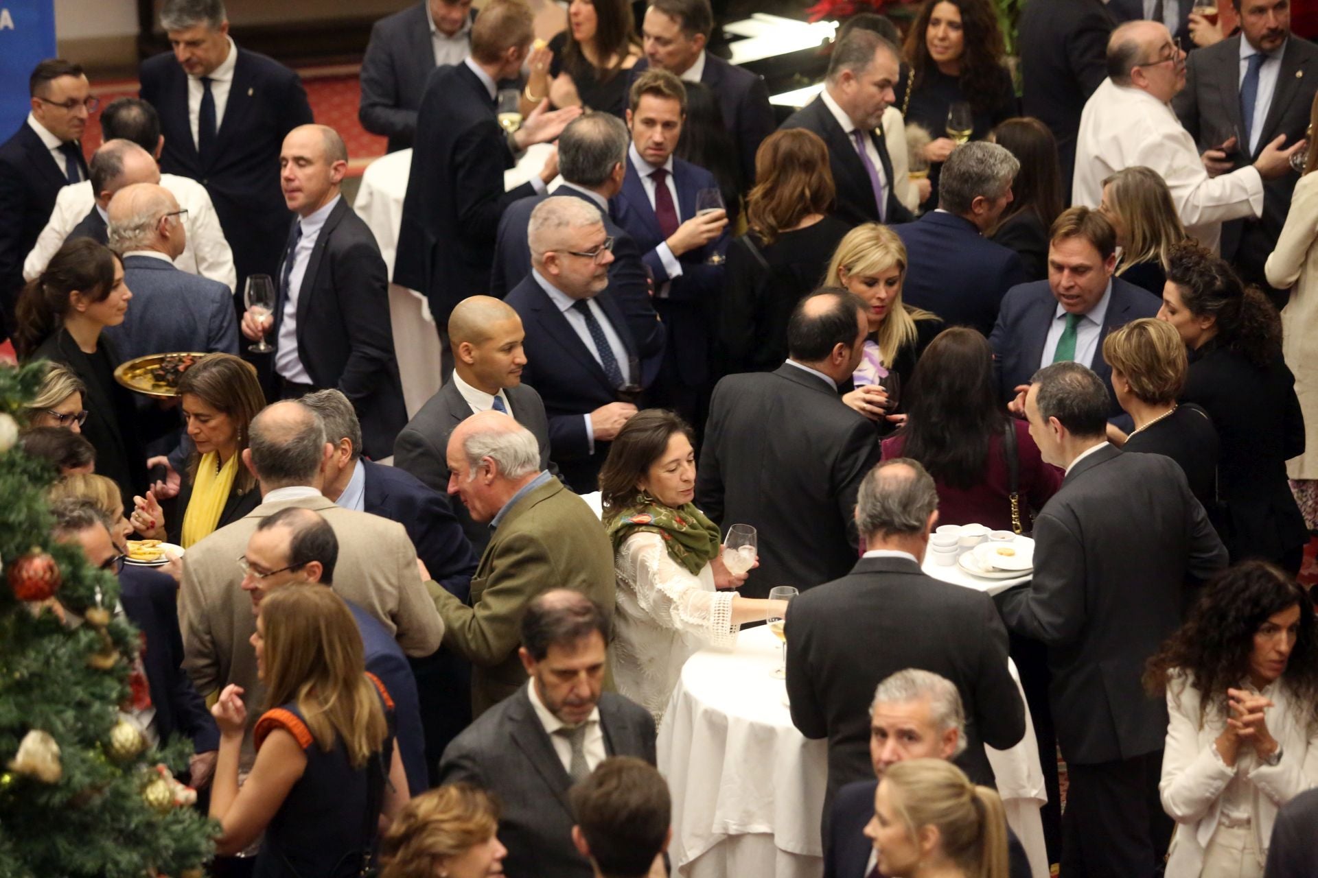 La cena solidaria &#039;Desde Asturias para Valencia&#039;, en imágenes
