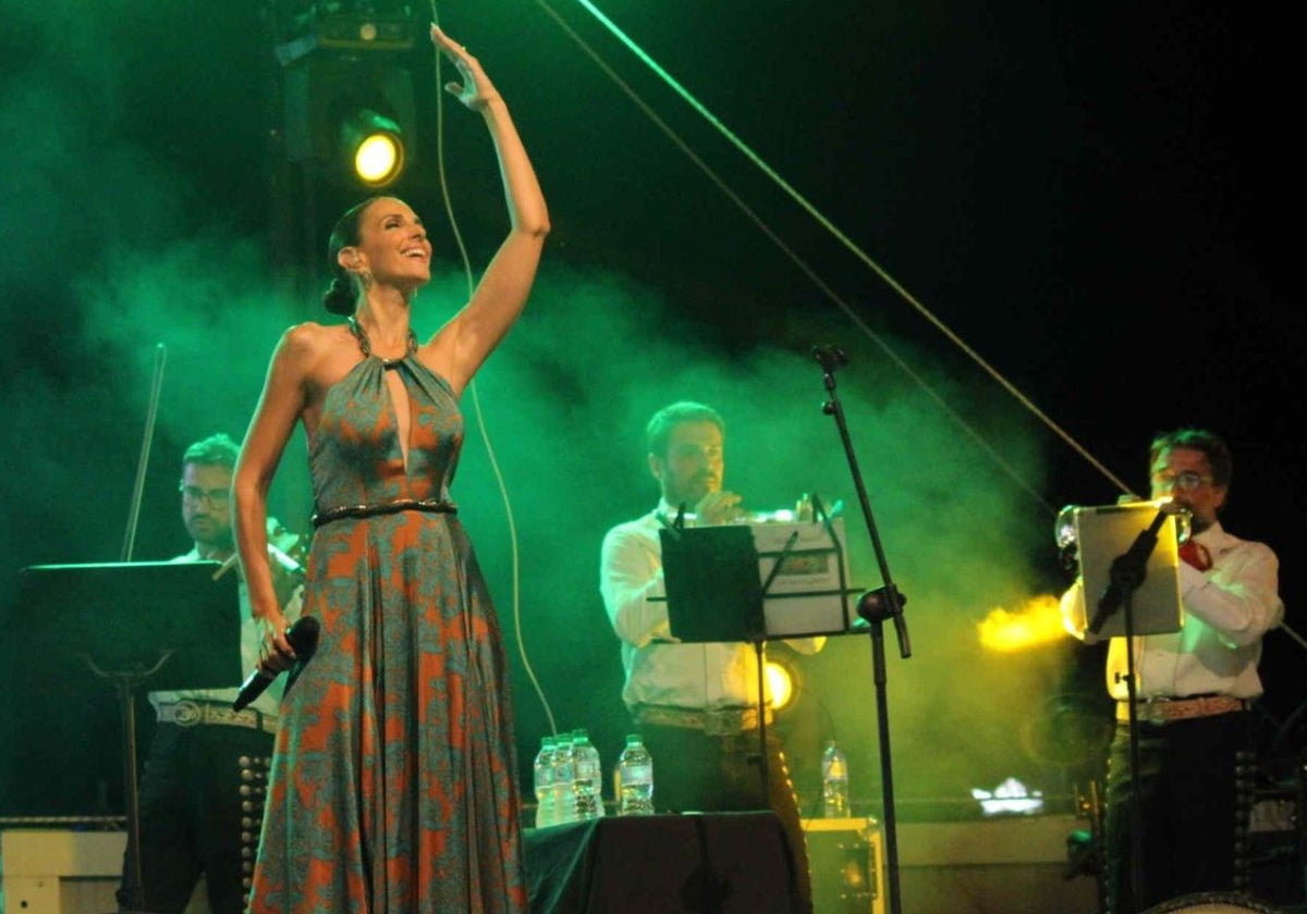 Nuria Fergó, durante uno de sus conciertos.