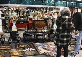 El presidente de la Cámara de Comercio de Avilés y los organizadores de la feria, ayer, en la presentación.