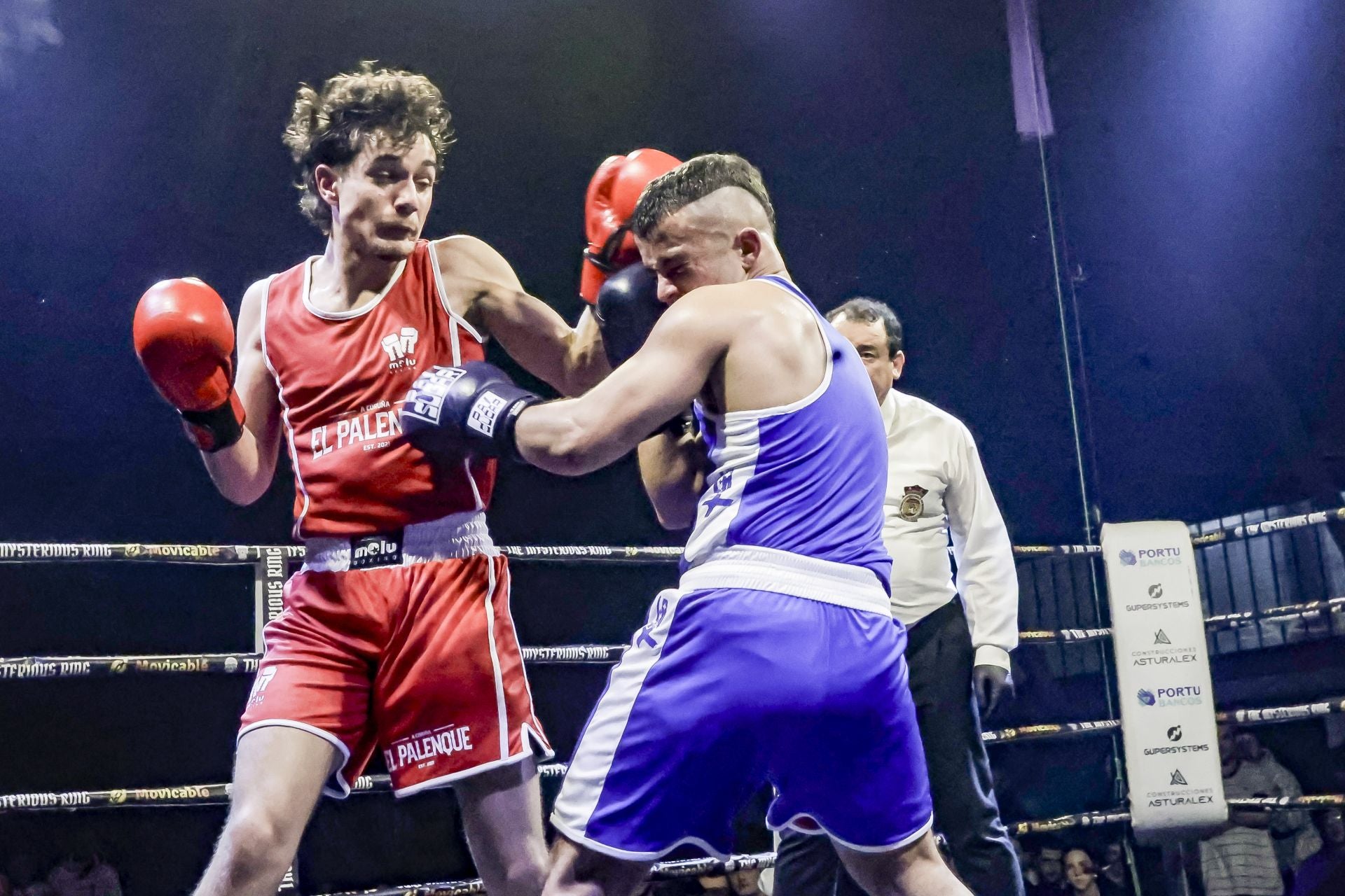 Las mejores fotos de los combates de boxeo de élite en Castrillón