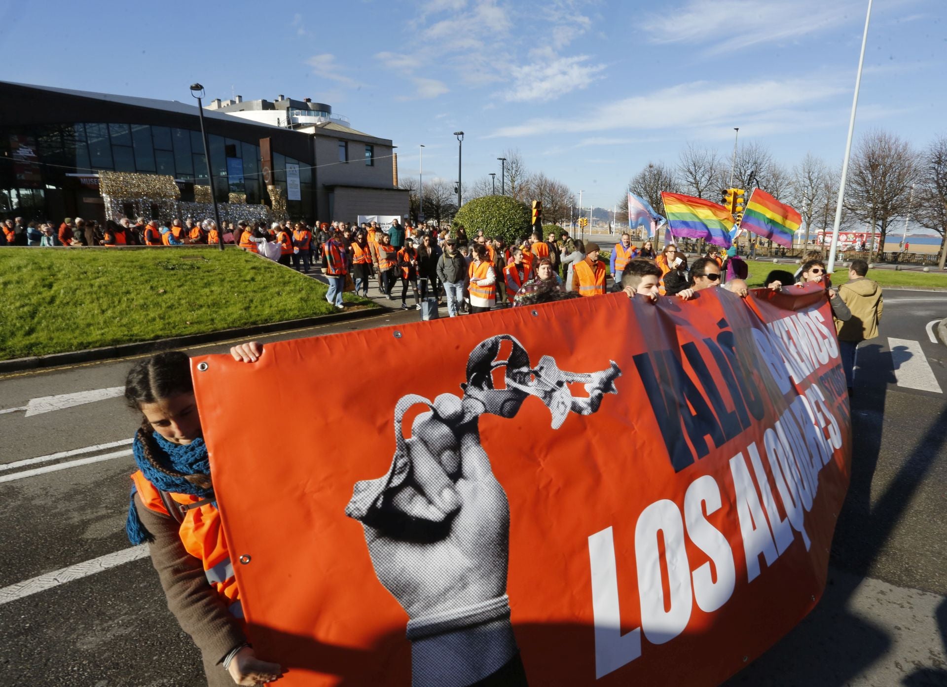 Gijón sale a la calle para reclamar el «derecho a techo»