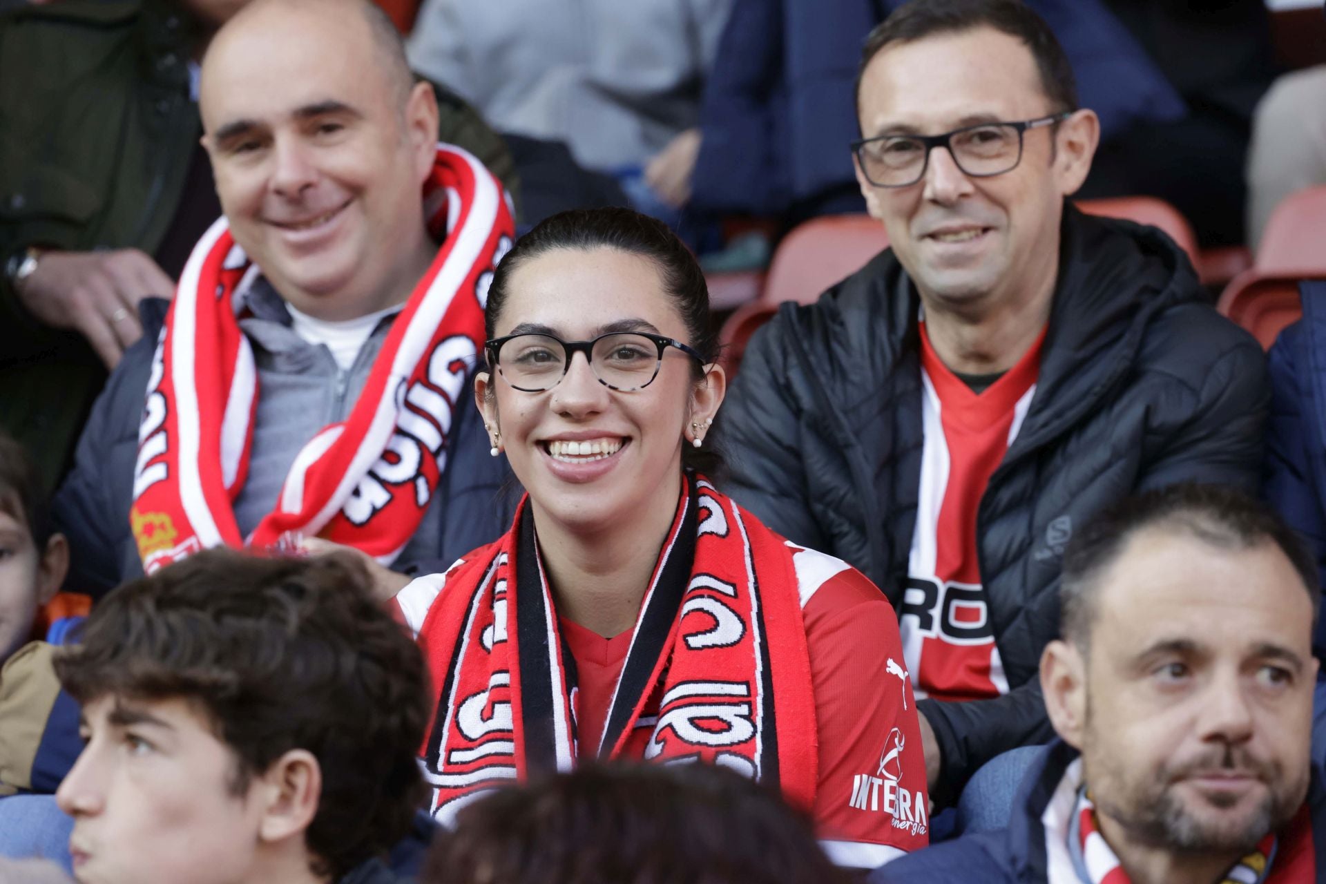 ¿Estuviste en el Sporting de Gijón - Racing de Ferrol? ¡Búscate en las fotos!