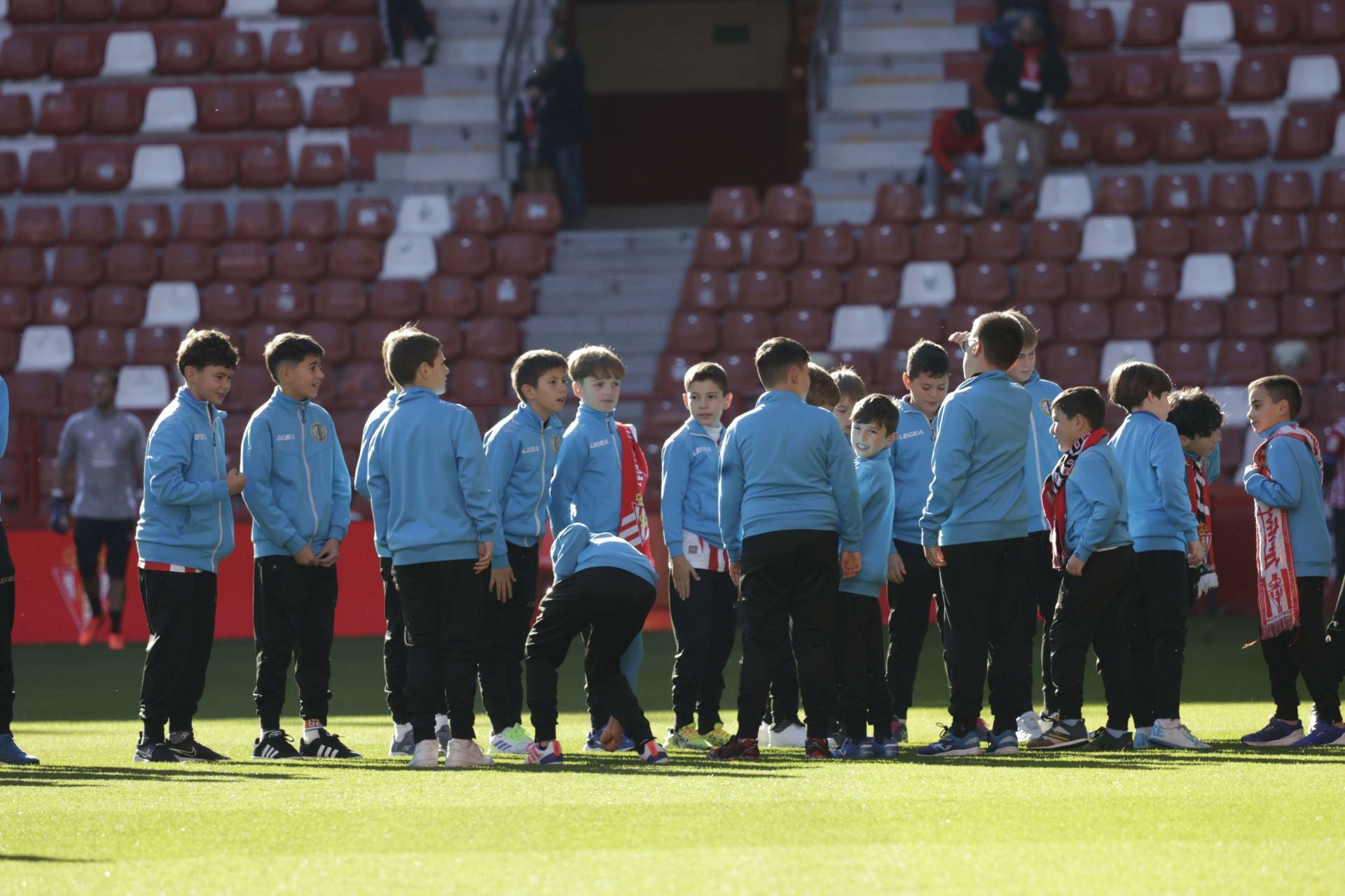 ¿Estuviste en el Sporting de Gijón - Racing de Ferrol? ¡Búscate en las fotos!