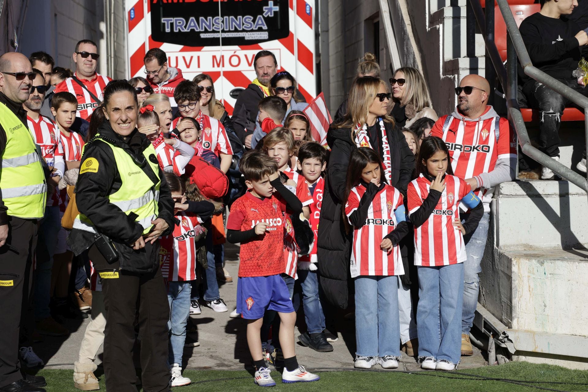 ¿Estuviste en el Sporting de Gijón - Racing de Ferrol? ¡Búscate en las fotos!