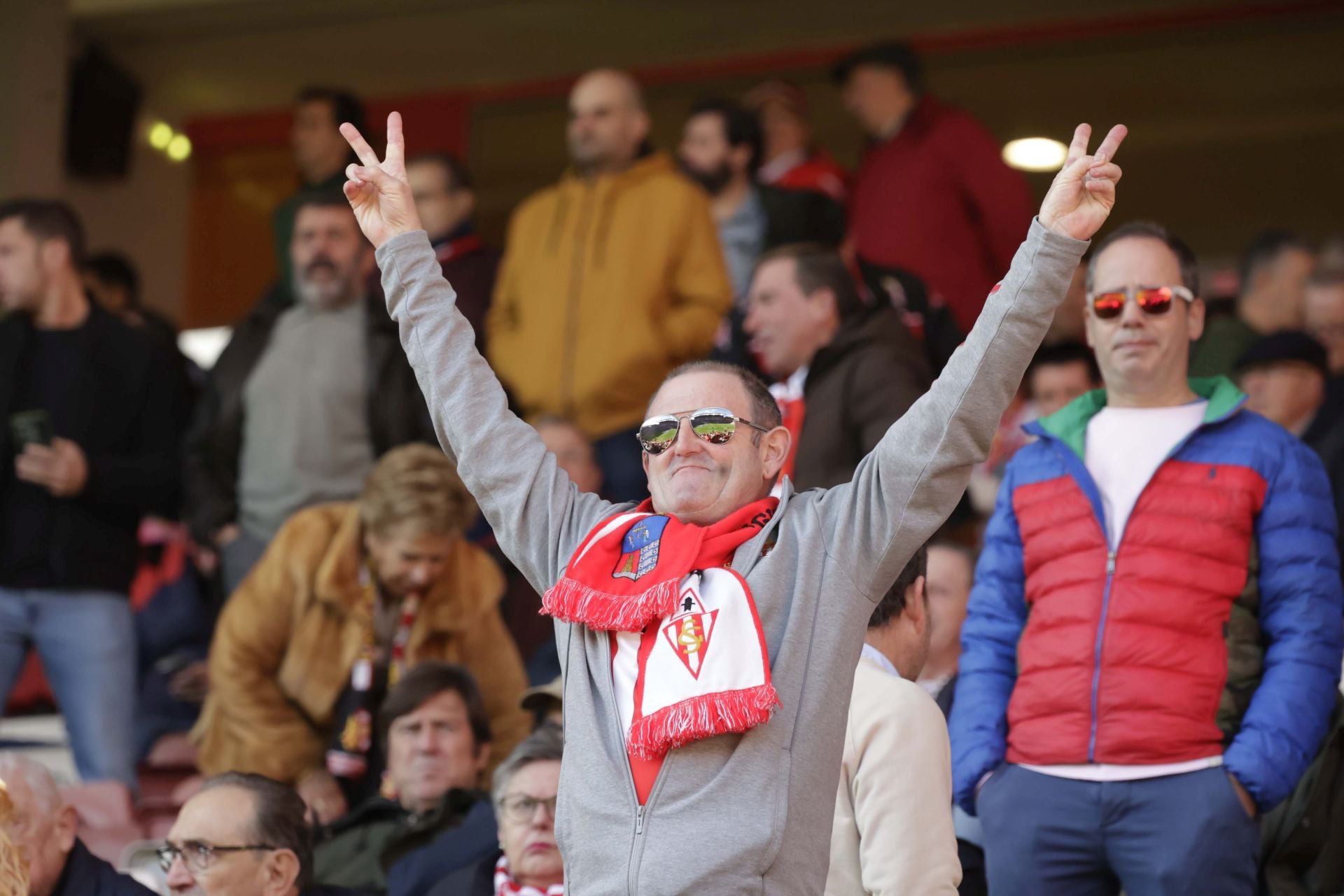 ¿Estuviste en el Sporting de Gijón - Racing de Ferrol? ¡Búscate en las fotos!