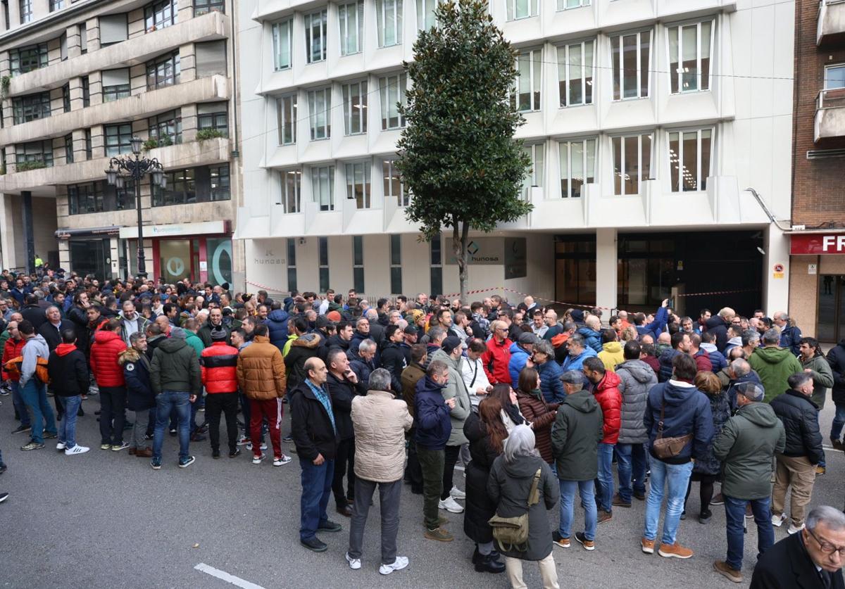 Concentración en Oviedo este martes por parte de los trabajadores de Hunosa.