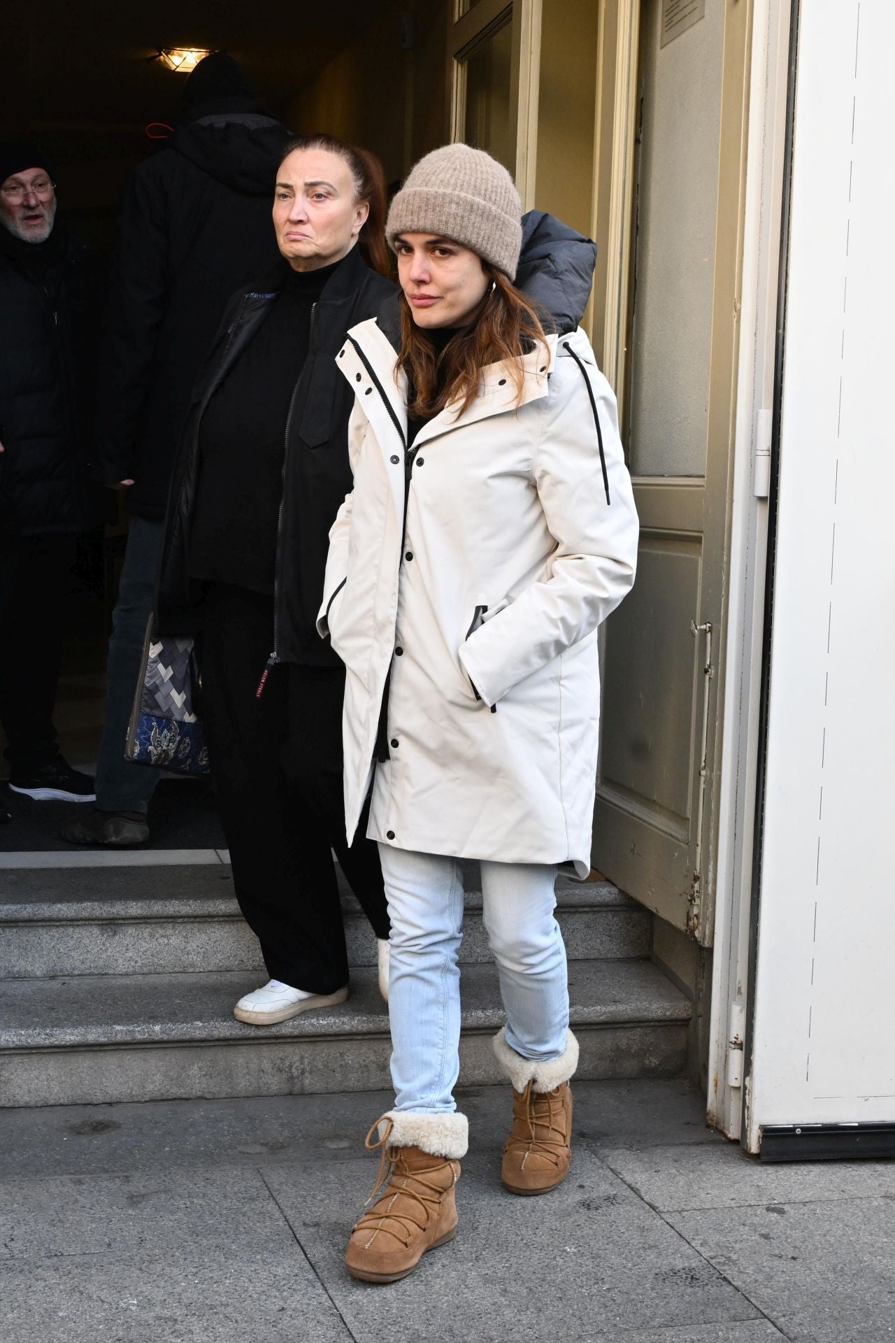 Multitudinario adiós a Marisa Paredes: familiares, amigos y compañeros despiden a la actriz