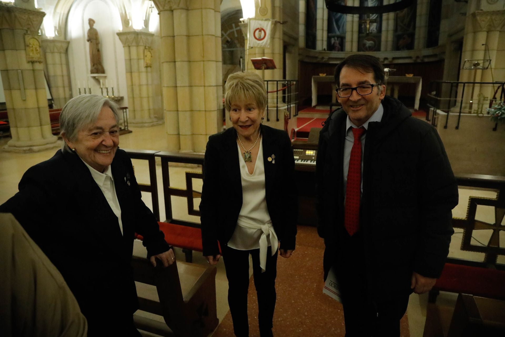 El pregón del acto de Navidad de la Asociación Belenista de Gijón en imágenes