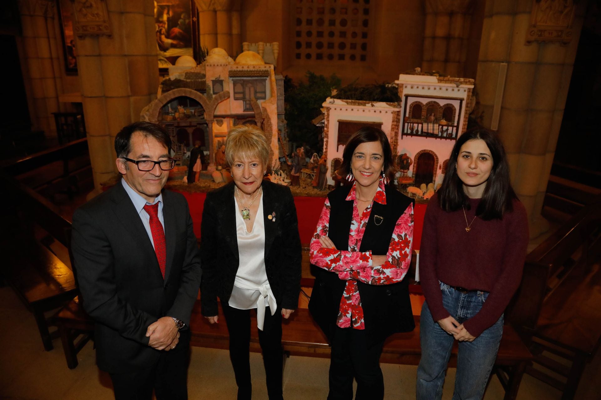 El pregón del acto de Navidad de la Asociación Belenista de Gijón en imágenes