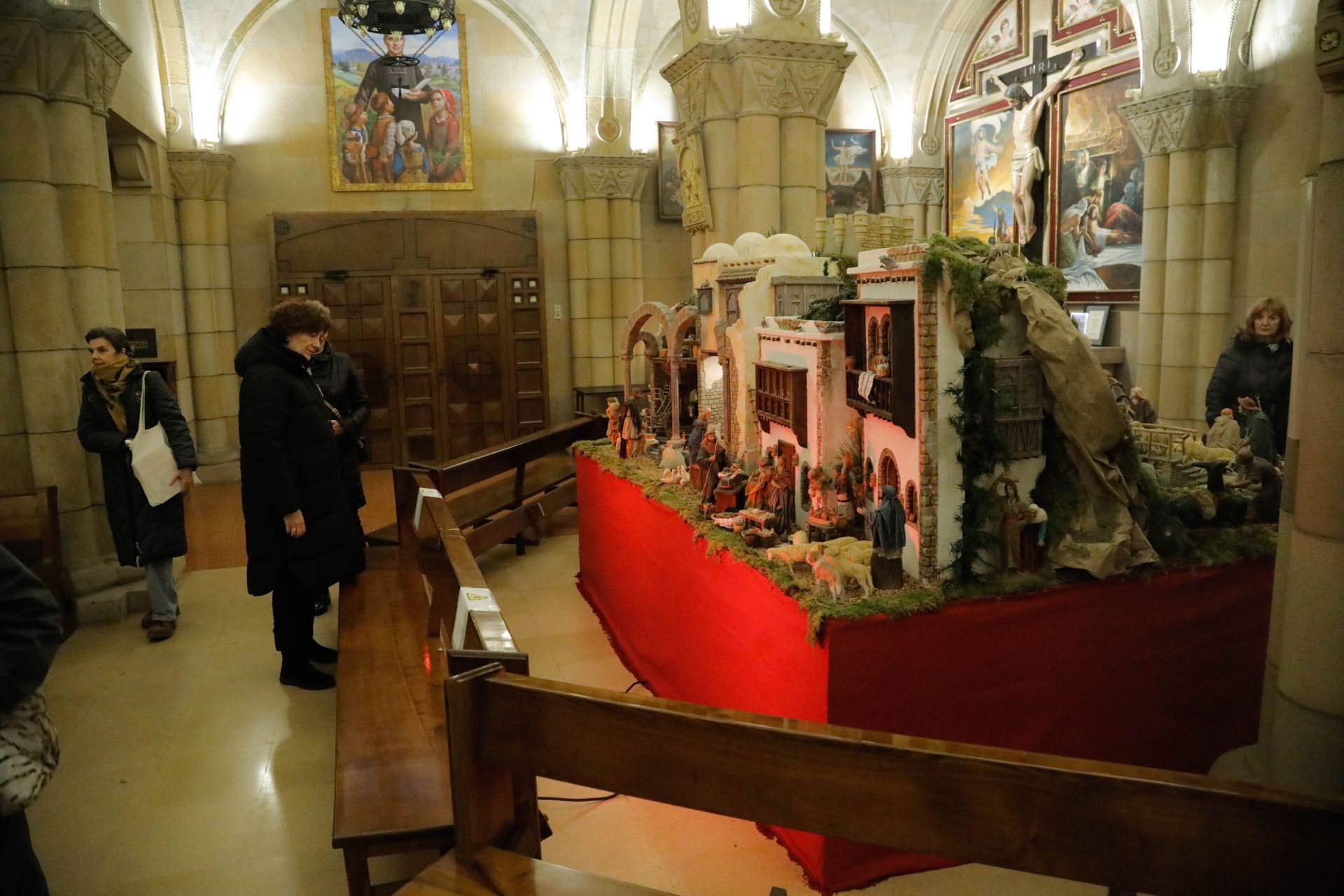 El pregón del acto de Navidad de la Asociación Belenista de Gijón en imágenes