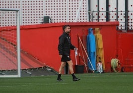 Rubén Albés, en un entrenamiento del Sporting.