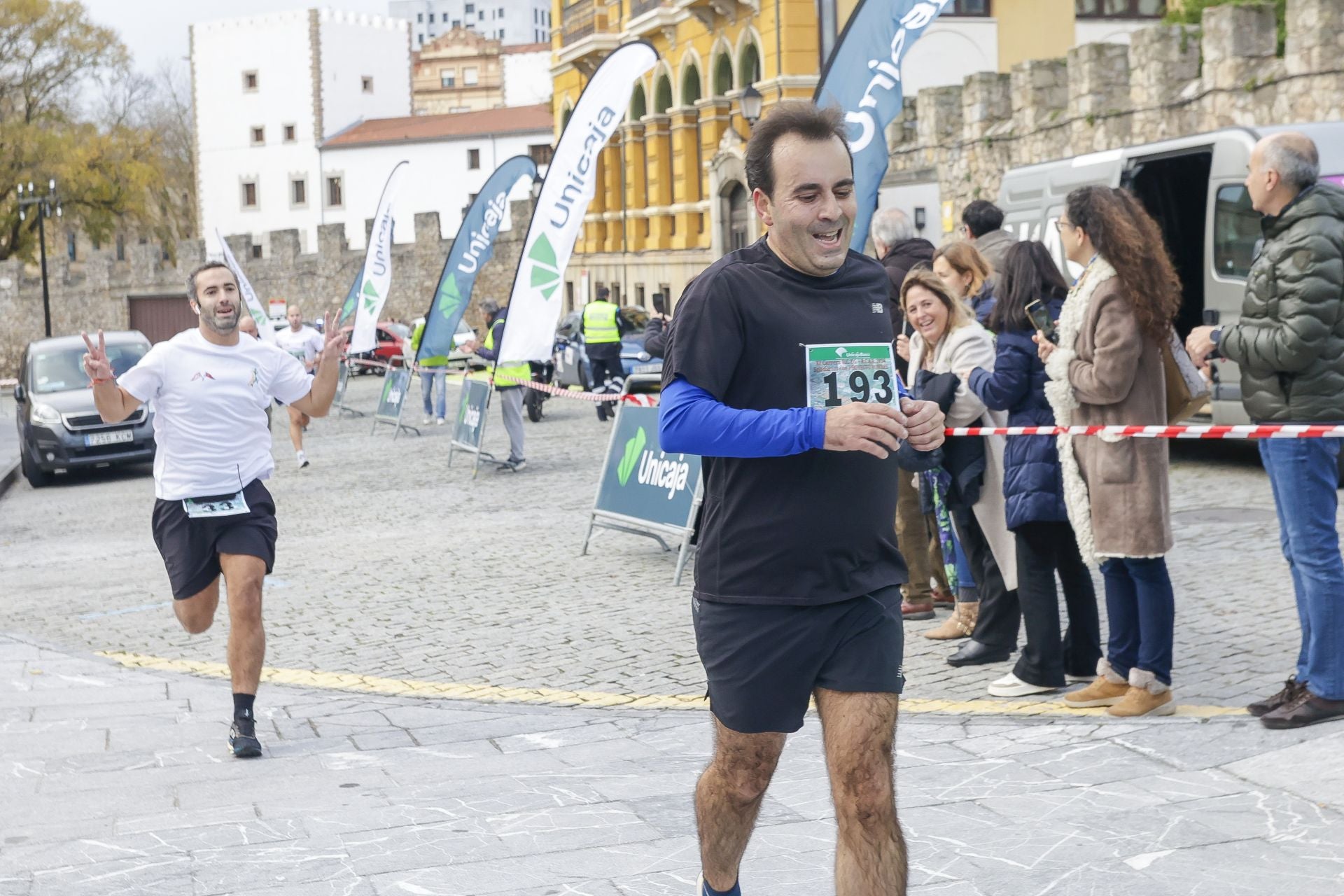 La carrera entre el club de Tenis y el club de Regatas de Gijón, en imágenes