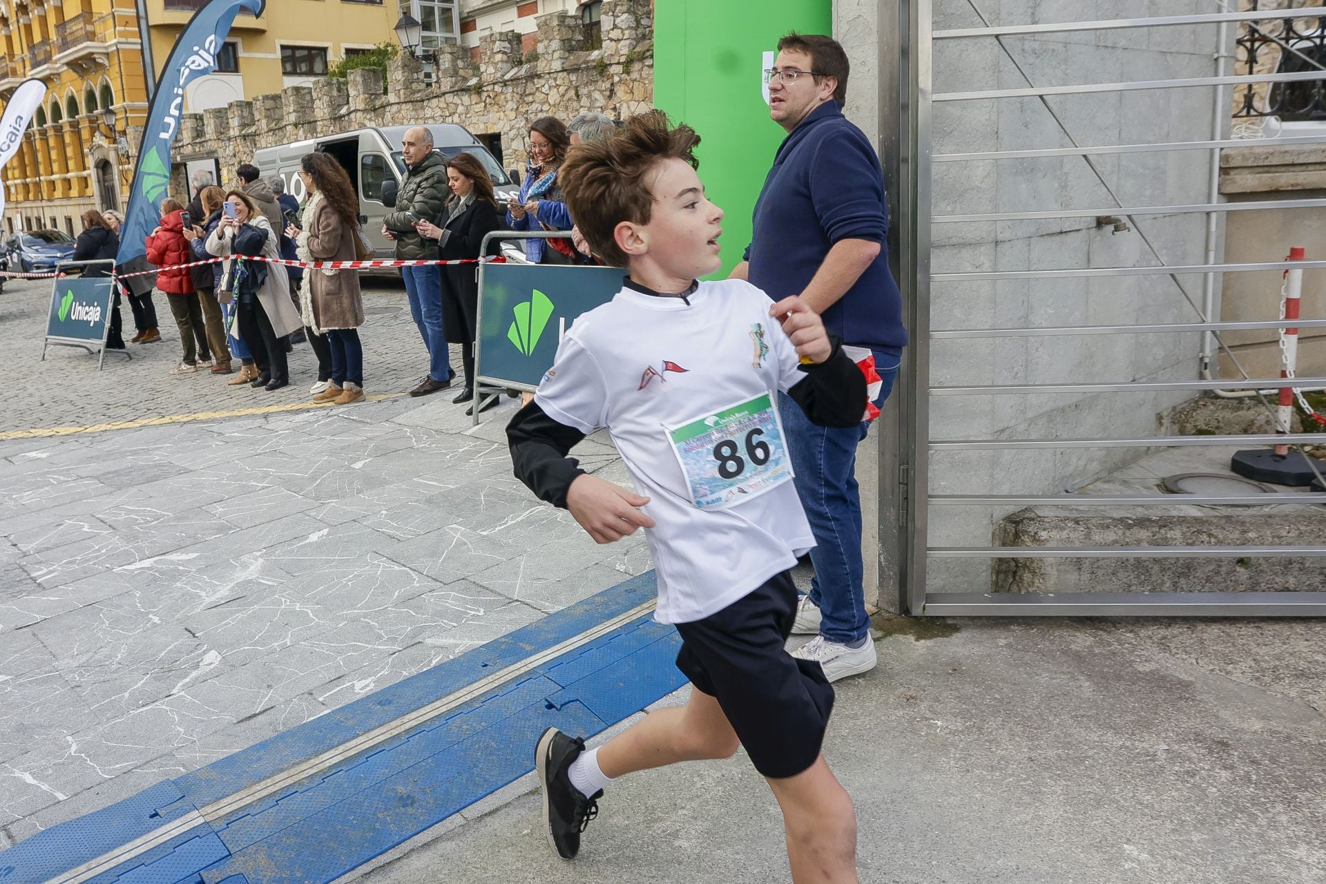 La carrera entre el club de Tenis y el club de Regatas de Gijón, en imágenes