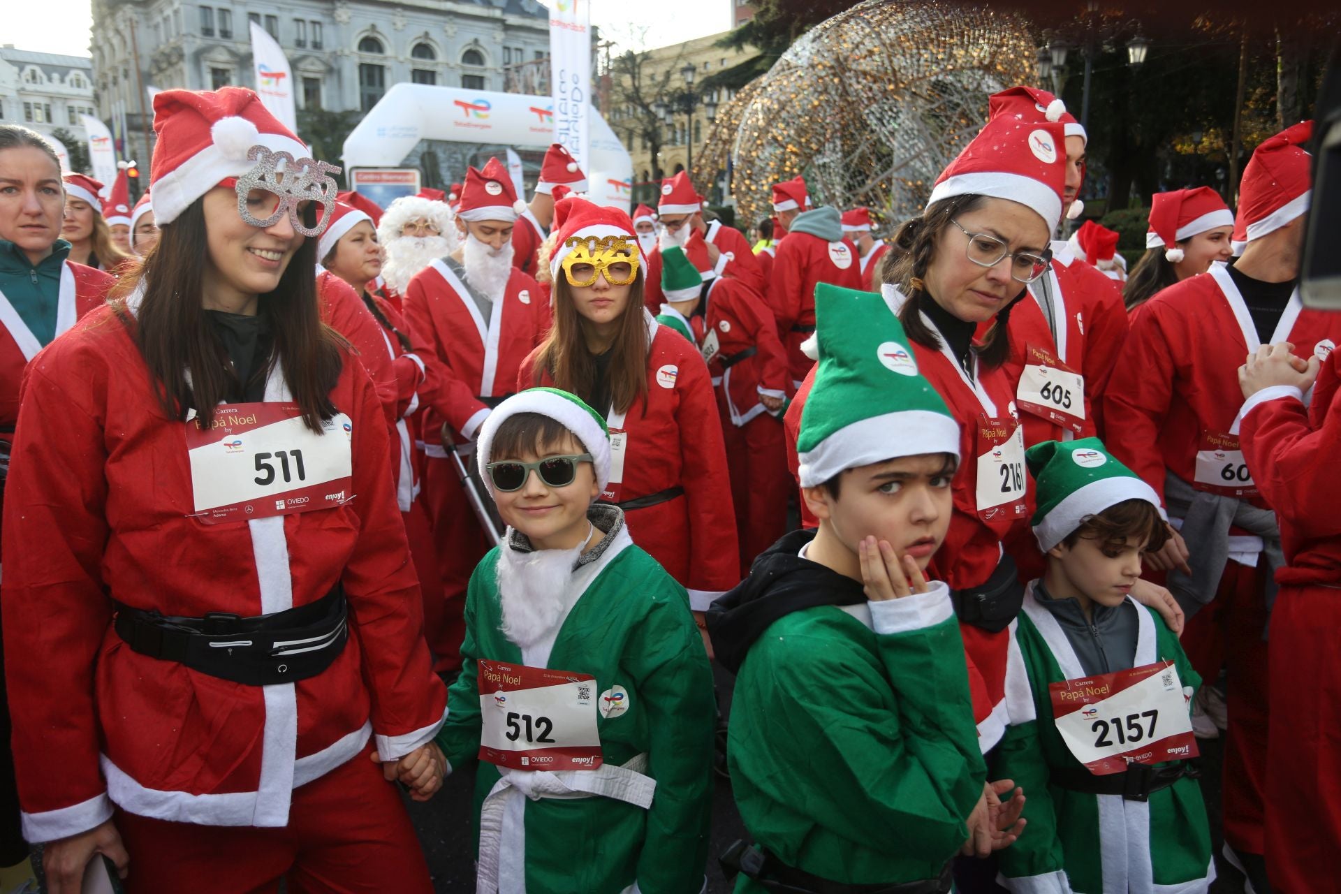 Las imágenes de la Carrera de Papá Noel en Oviedo