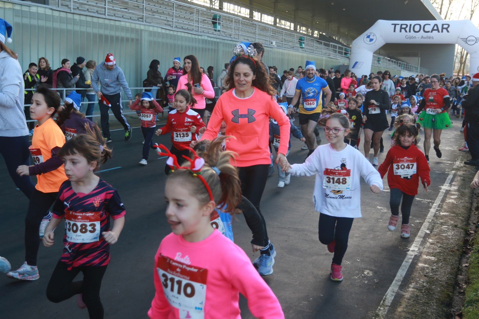 Una carrera mañanera para empezar la Nochebuena en Gijón