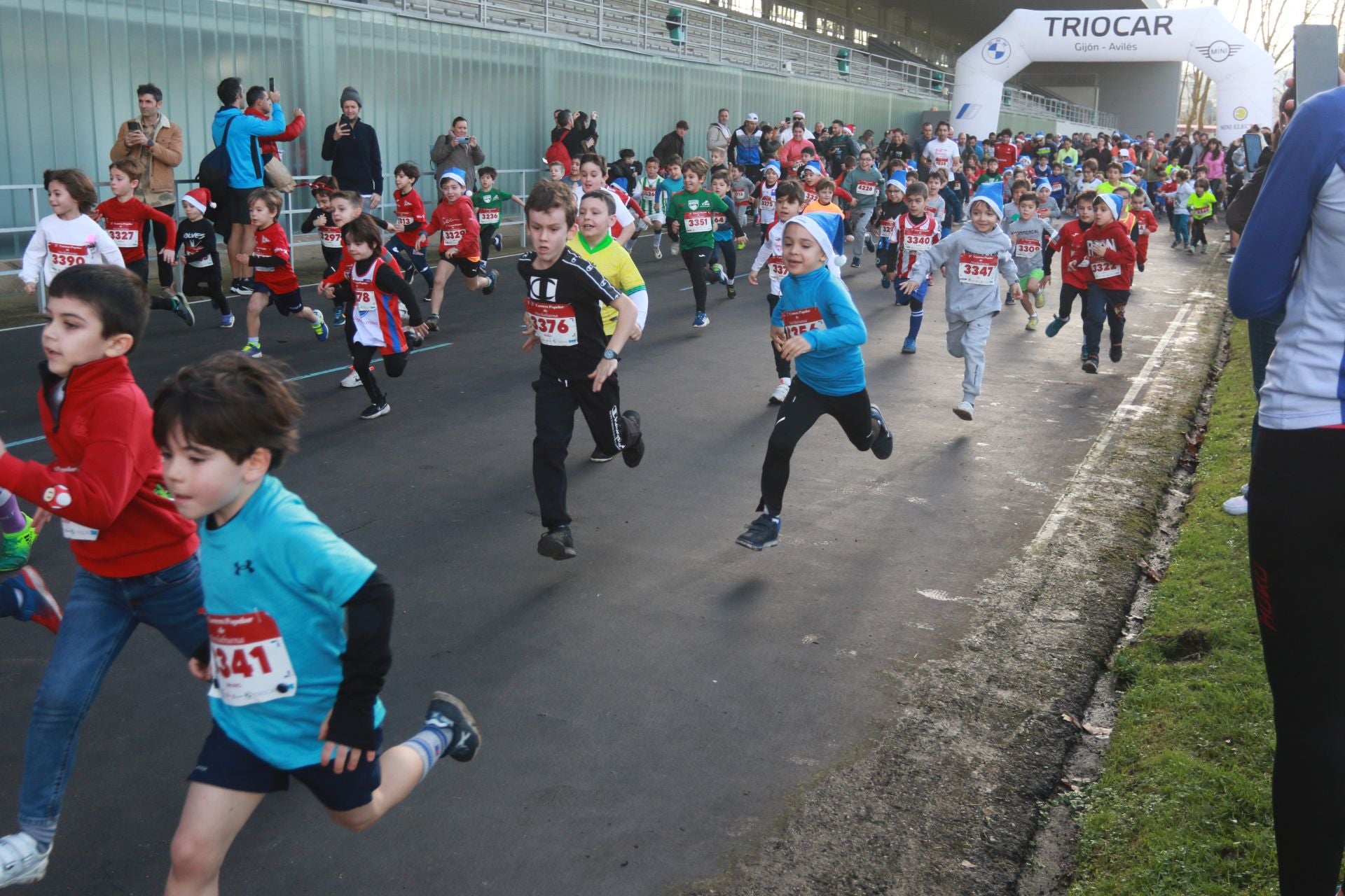 Una carrera mañanera para empezar la Nochebuena en Gijón