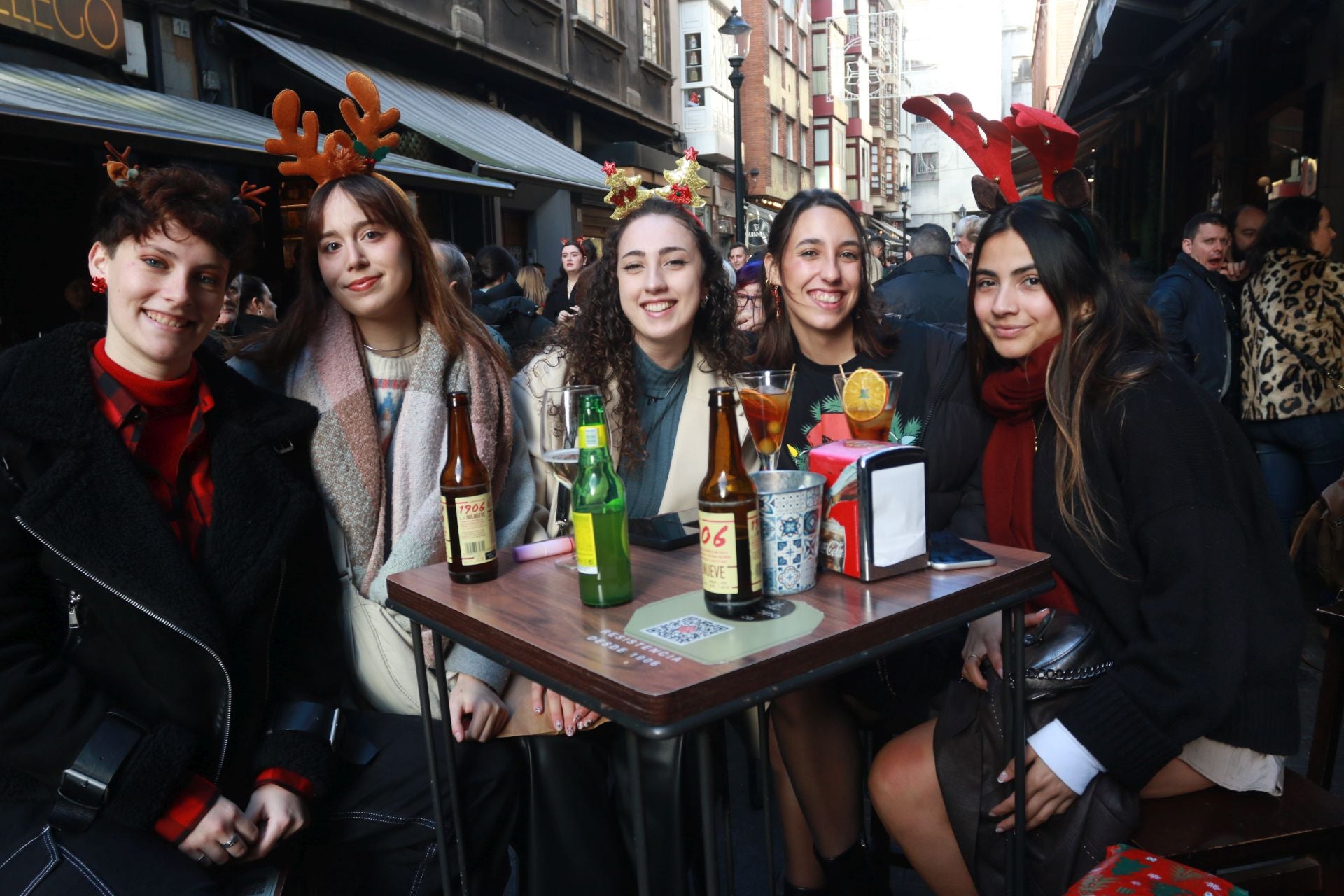 De vermuteo en Nochebuena: Asturias brinda en las terrazas