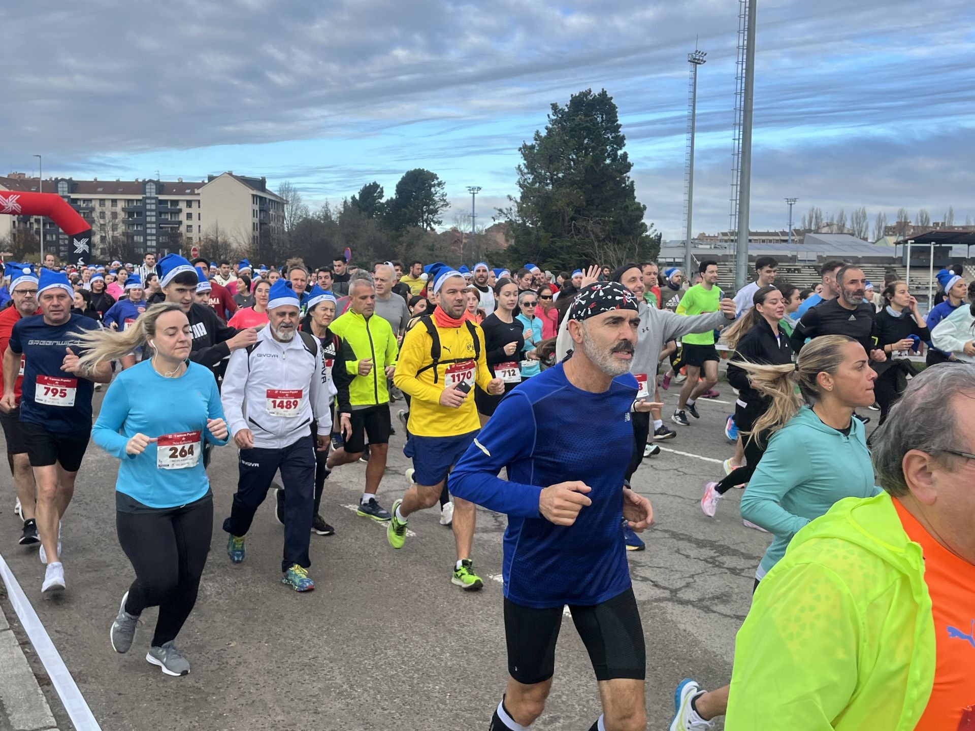 Una carrera mañanera para empezar la Nochebuena en Gijón