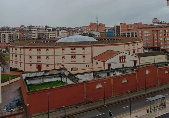 La plaza de toros de El Bibio, en Gijón.