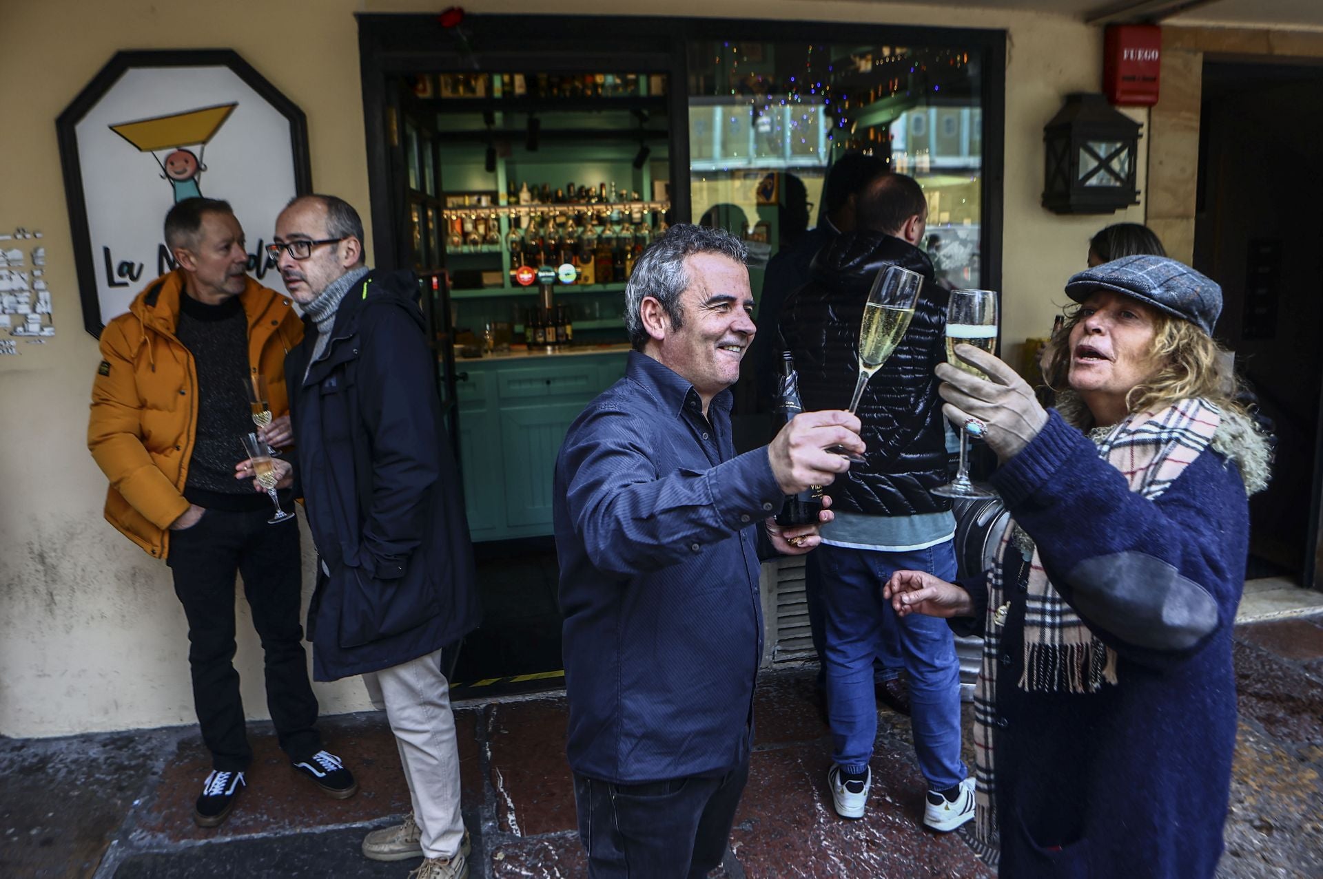 De vermuteo en Nochebuena: Asturias brinda en las terrazas