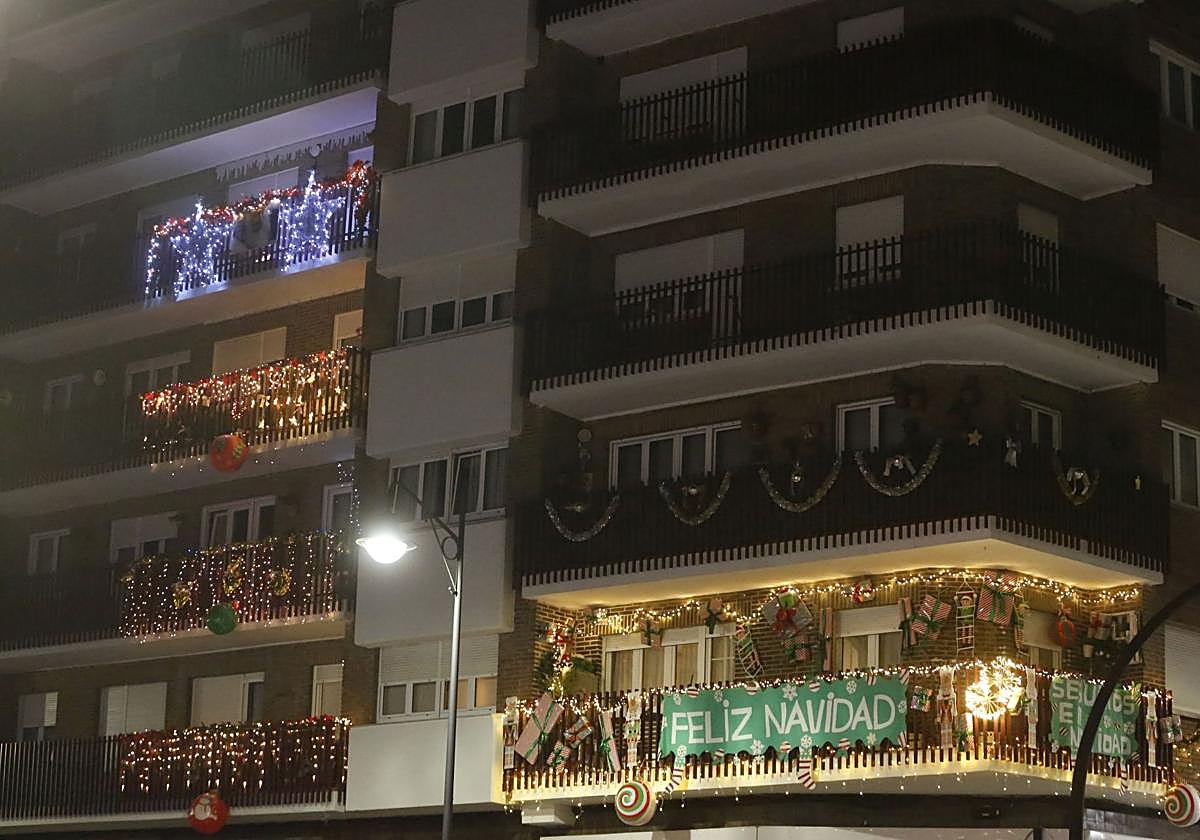 &#039;Guerra&#039; vecinal en Gijón por la casa más iluminada en Navidad