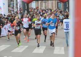 Participantes en la San Silvestre de Gijón del año pasado.