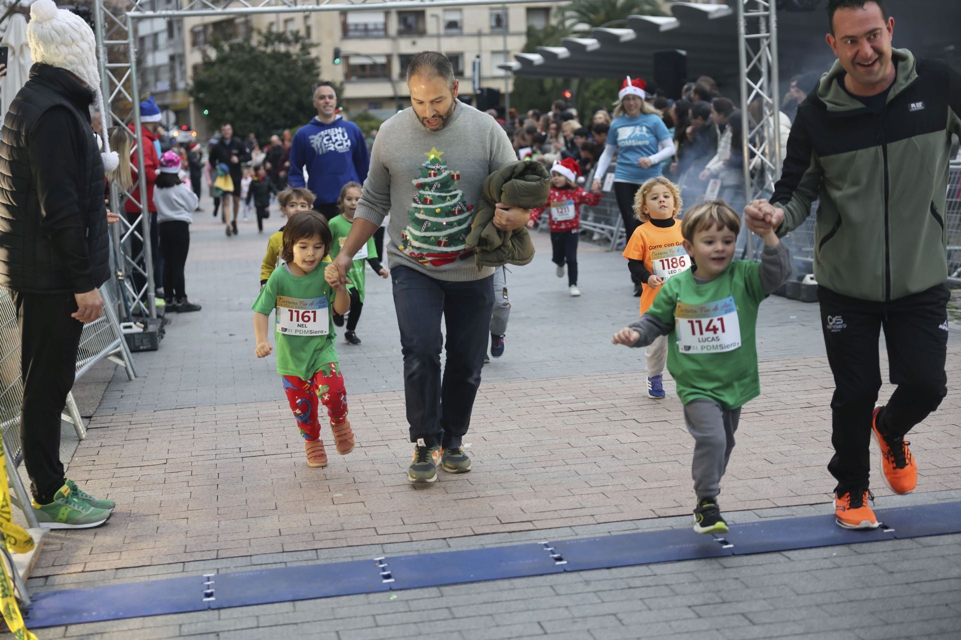 Siero se adelanta a la Nochevieja: todas las fotos de la Carrera de Fin de año