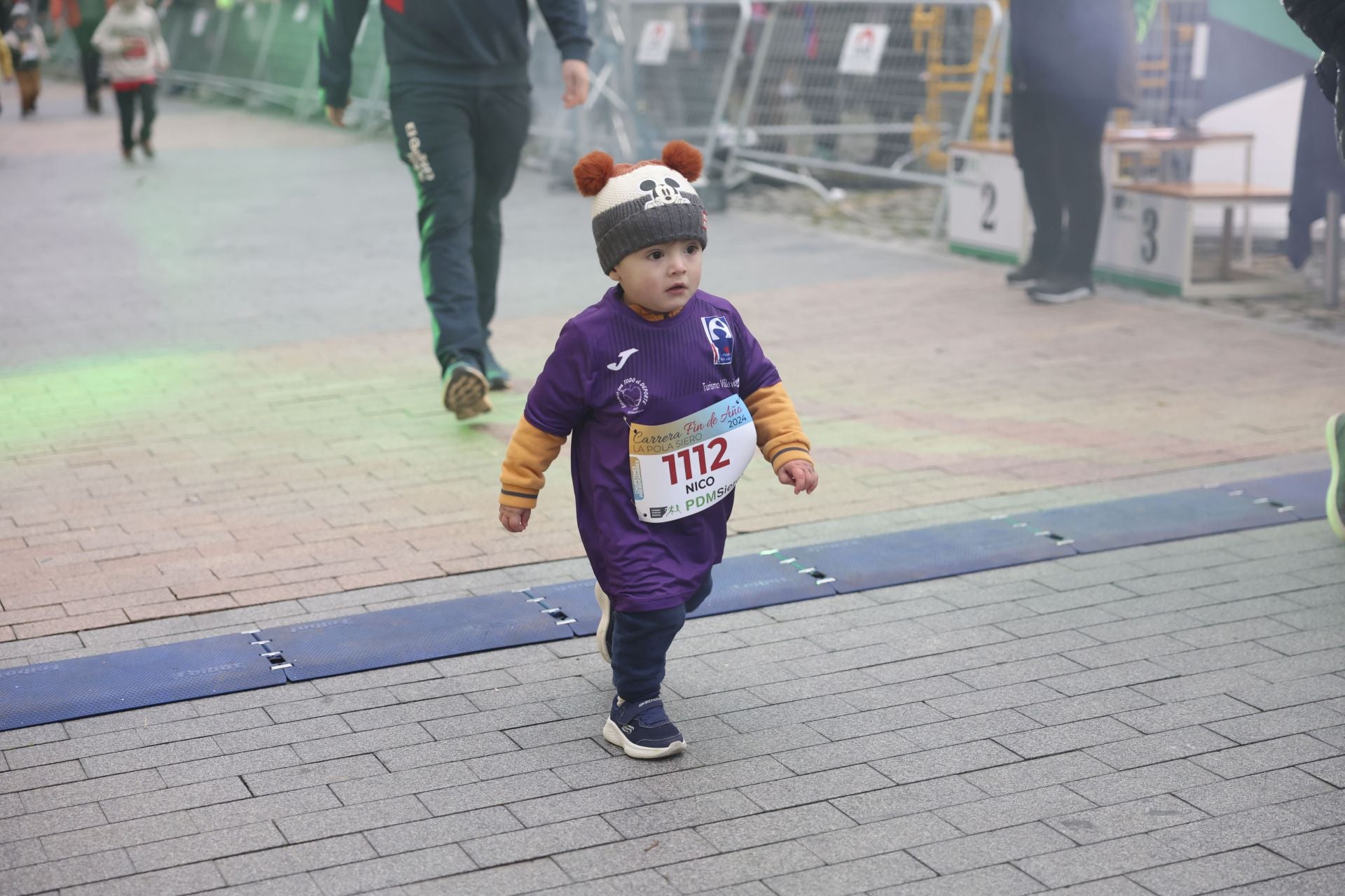 Siero se adelanta a la Nochevieja: todas las fotos de la Carrera de Fin de año