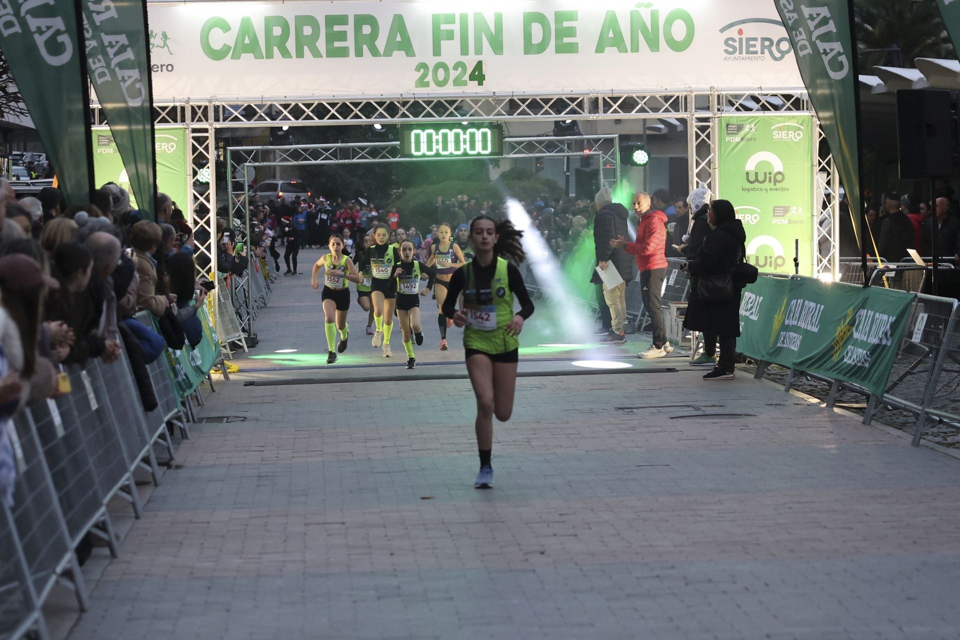 Siero se adelanta a la Nochevieja: todas las fotos de la Carrera de Fin de año